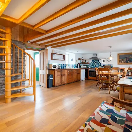 بيت للعطل Brosnan's